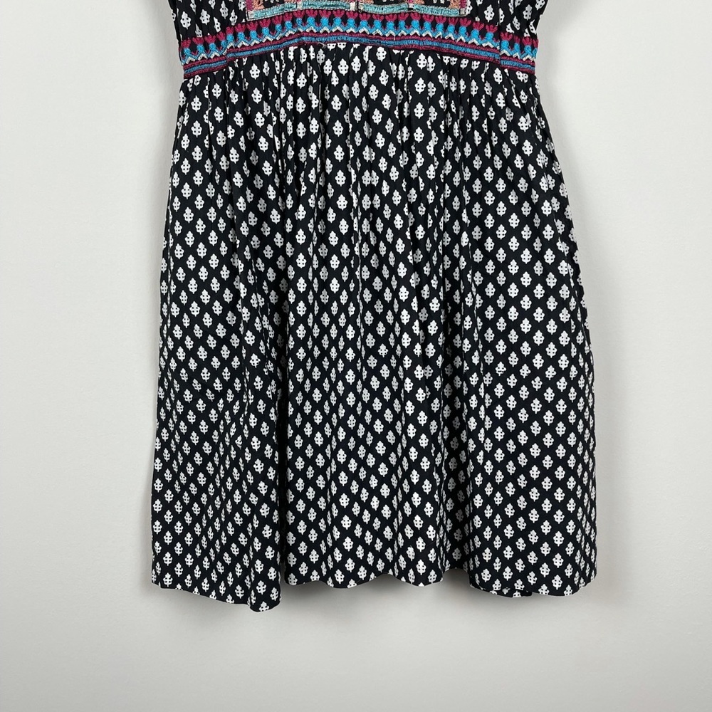 Gretchen Scott Design Black and White Dress With Neckline Embroidery - Picture 5 of 7